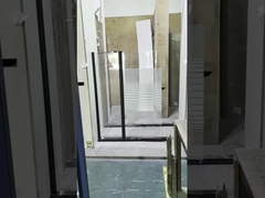 Vielseitiges und praktisches Duschschirm aus gehärtetem Glas für verschiedene Umgebungen