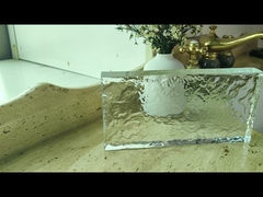 Glasbaustein-Blöcke