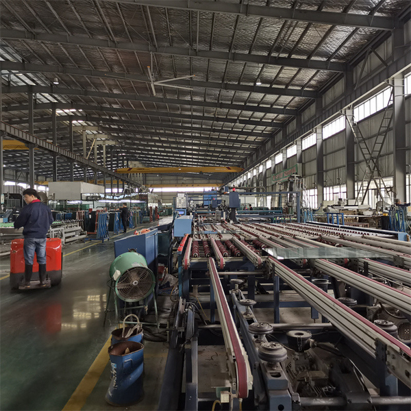 foshan nanhai ruixin glass co., ltd Produktionslinie des Herstellers